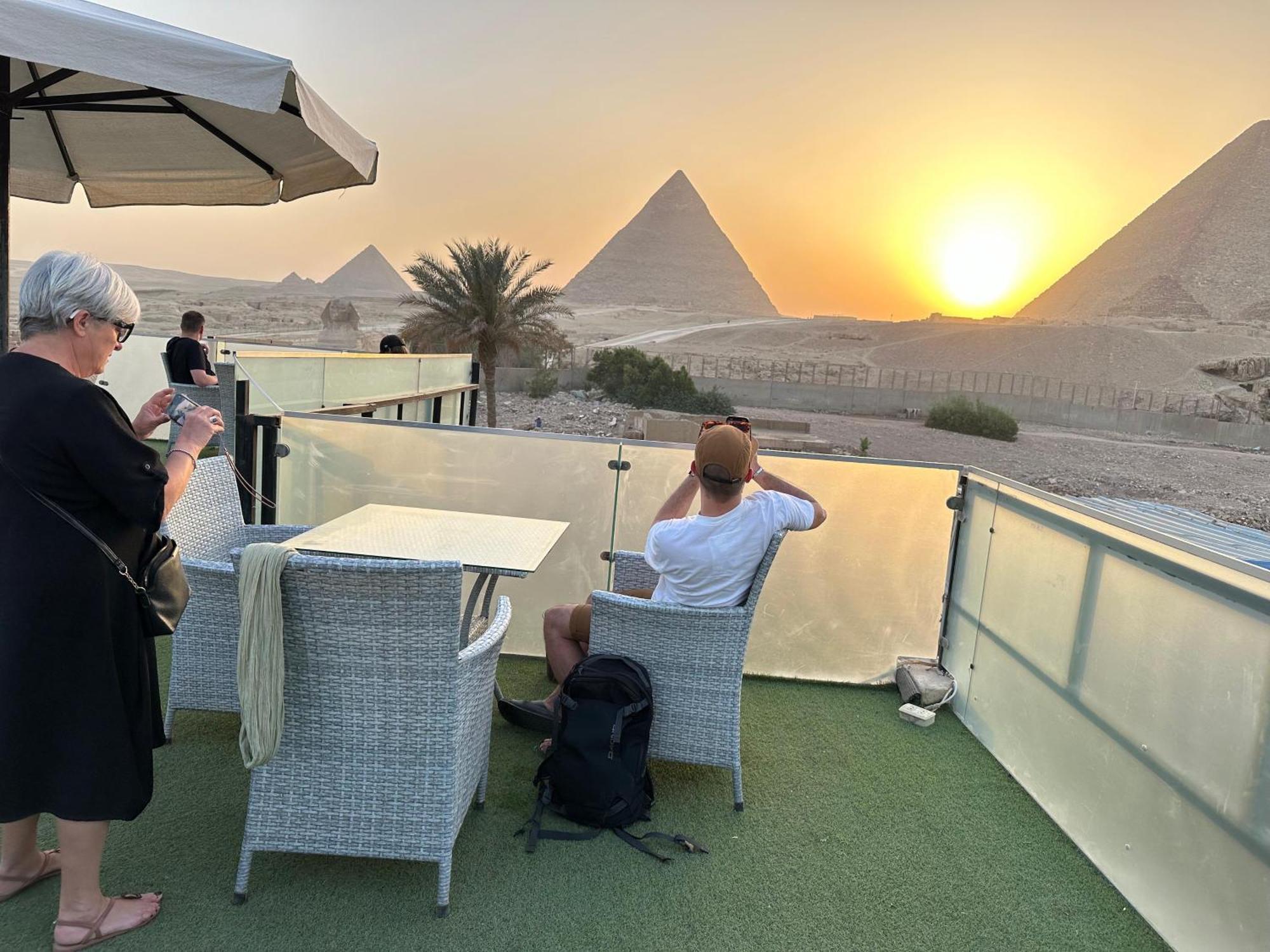 Golden Scarab Pyramids Hotel Kafret el-Gabal